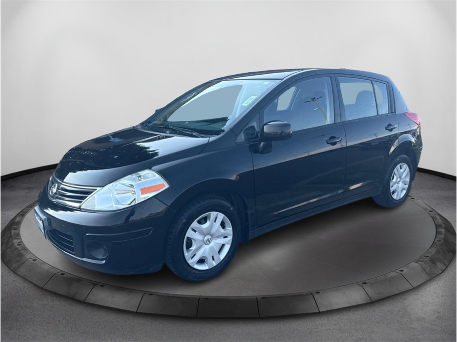 2011 Nissan Versa 1.8 S Hatchback