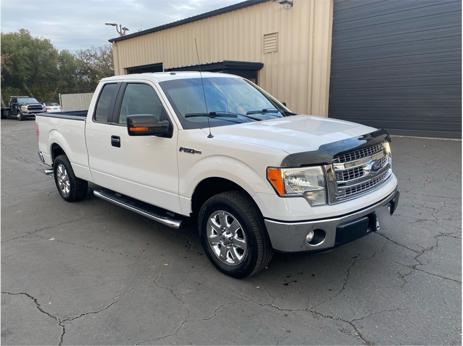 View vehicle photo 3