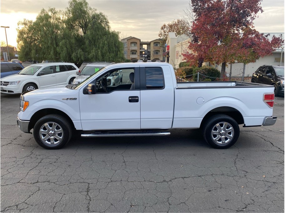 View vehicle photo 7