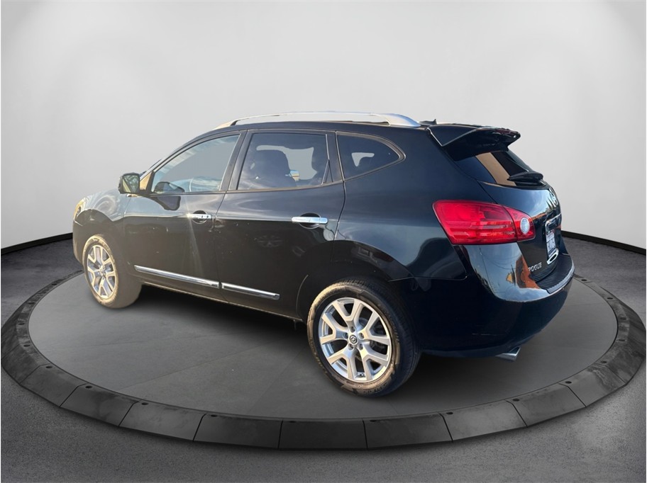 View vehicle photo 7