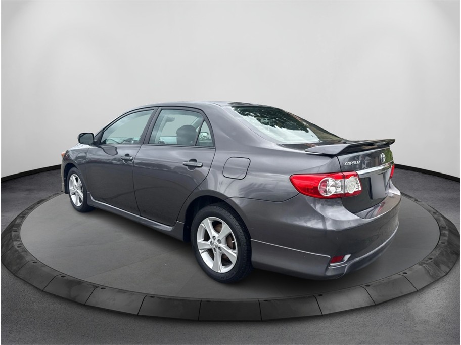 View vehicle photo 7