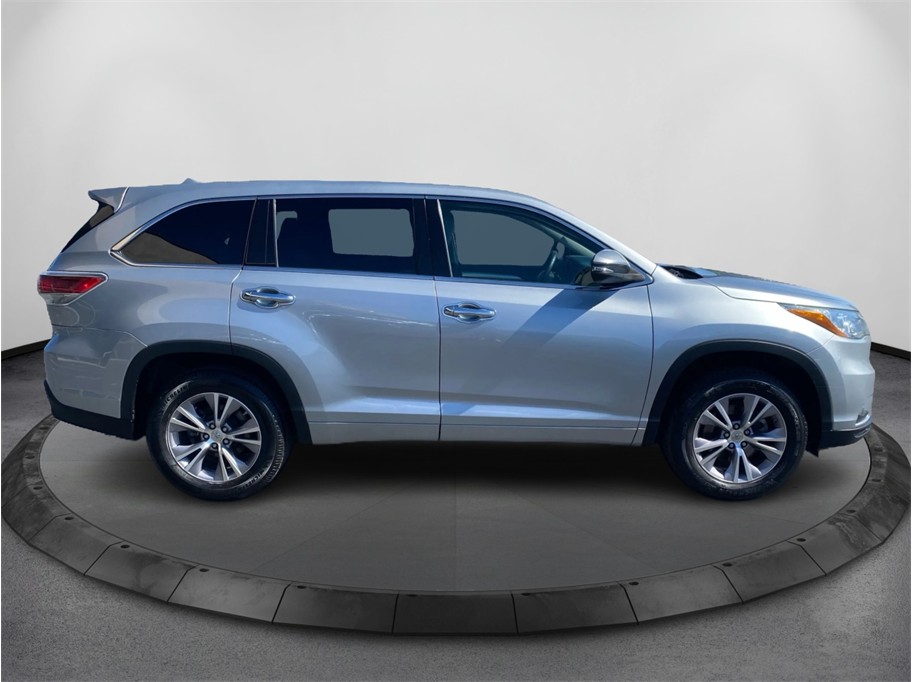 View vehicle photo 4