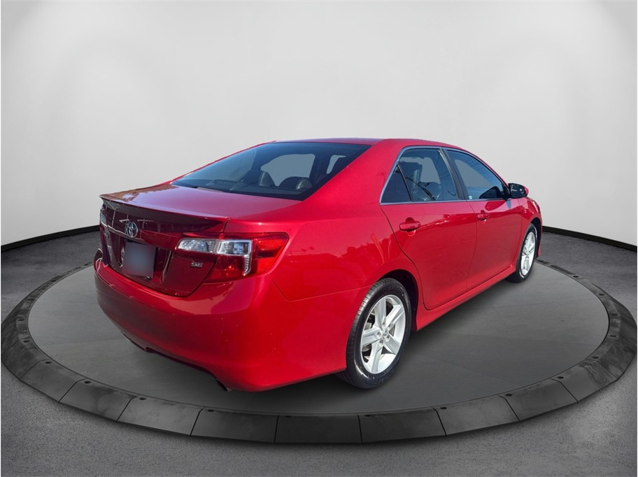 View vehicle photo 5