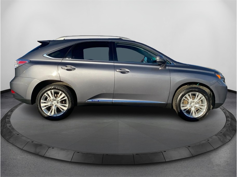 View vehicle photo 4