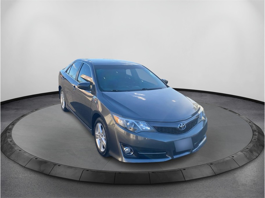 View vehicle photo 3