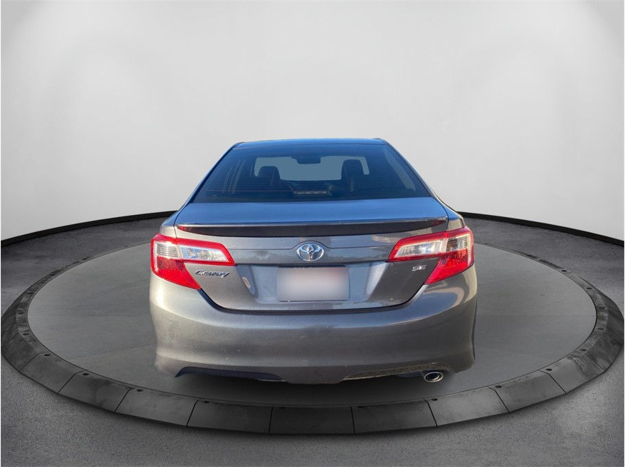 View vehicle photo 6