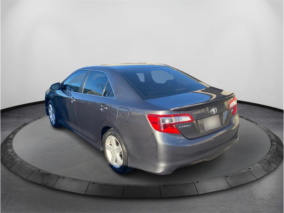 View vehicle photo 7