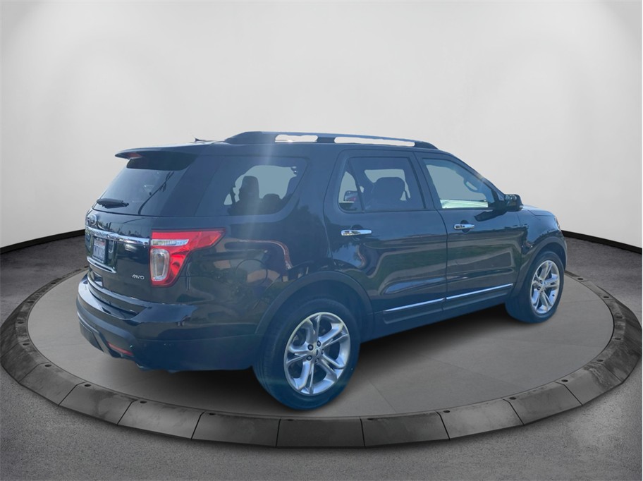 View vehicle photo 5