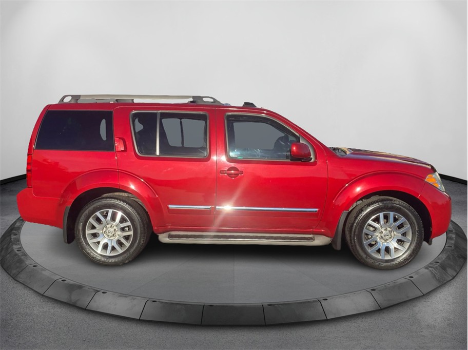 View vehicle photo 4