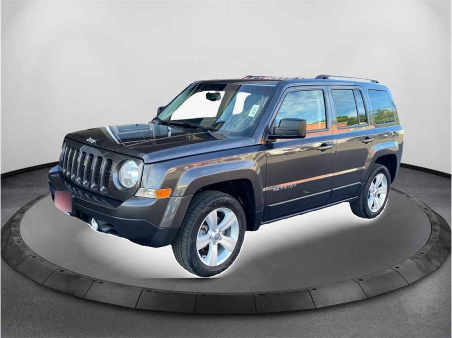 Gray 2014 Jeep Patriot Latitude 4WD SUV / Crossover Four-Wheel Drive Continuously Variable Transmission