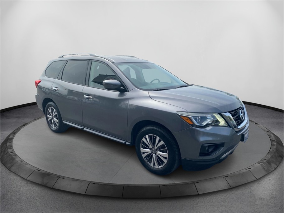 View vehicle photo 3