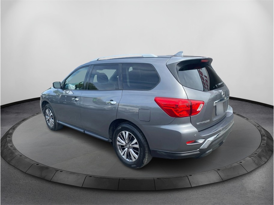 View vehicle photo 7