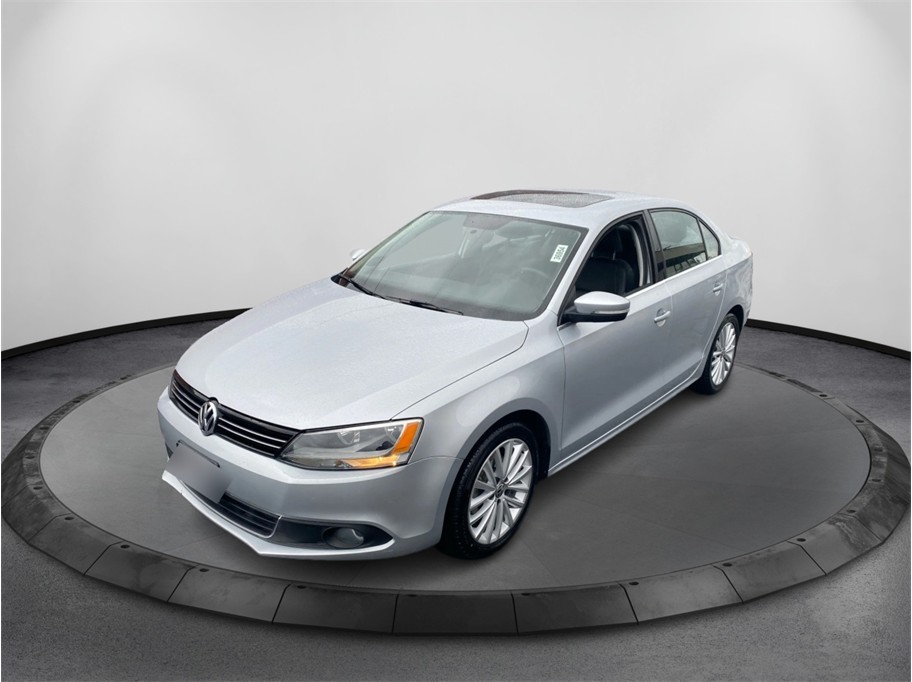 Silver 2014 Volkswagen Jetta Sedan Front-Wheel Drive 6-Speed Automatic