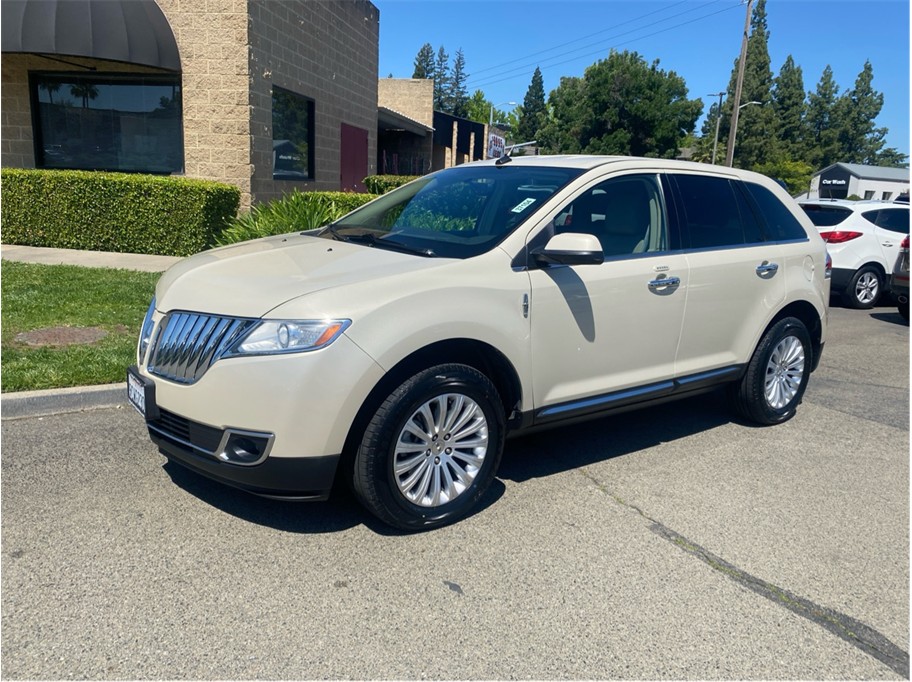 Vanilla 2014 Lincoln MKX FWD SUV / Crossover Front-Wheel Drive 6-Speed Automatic