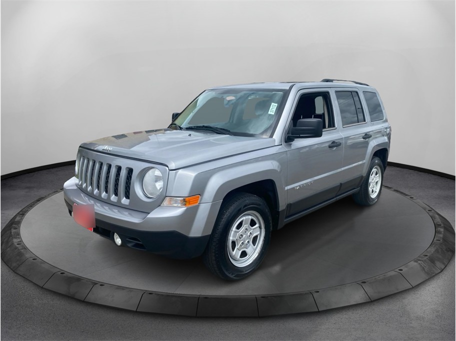 Silver 2014 Jeep Patriot Sport SUV / Crossover Front-Wheel Drive 5-Speed Manual Overdrive