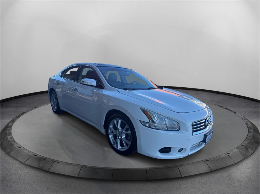 View vehicle photo 3