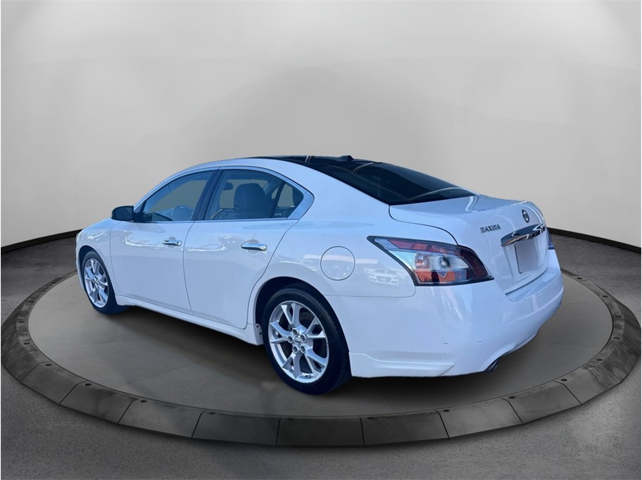 View vehicle photo 7