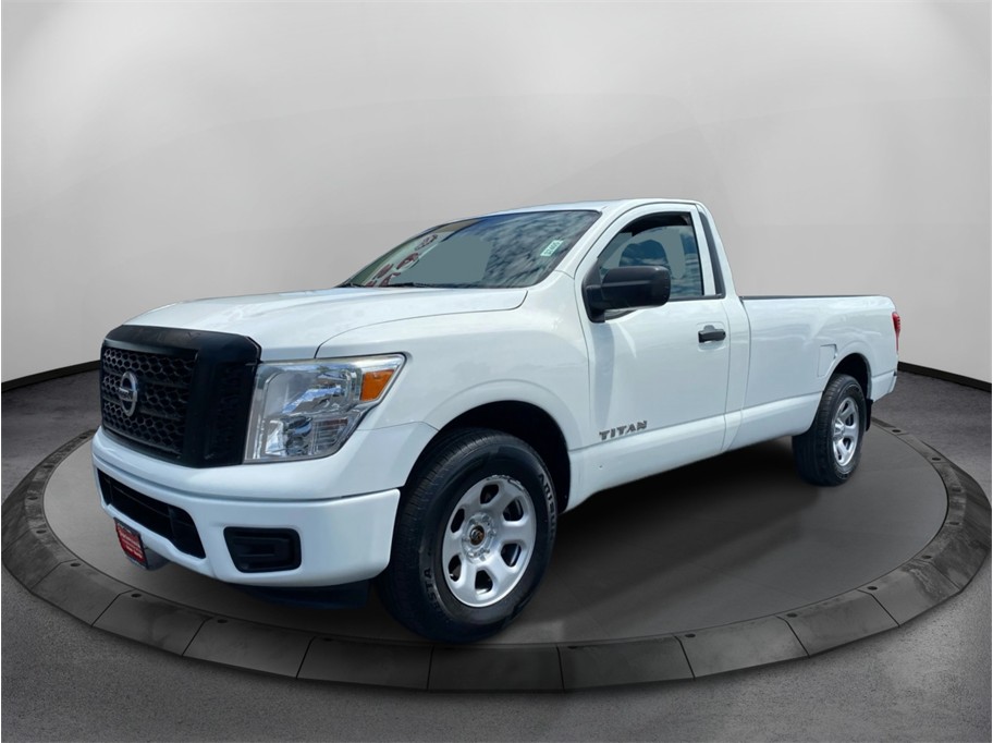 White 2017 Nissan Titan Pickup Truck Four-Wheel Drive 7-Speed Automatic