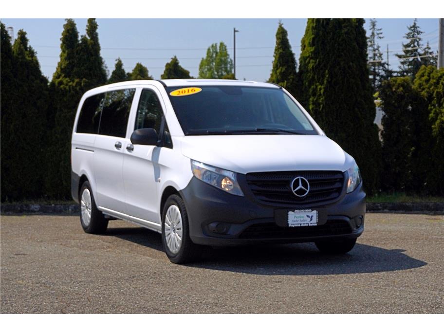 2016 Mercedes-Benz Metris Passenger Van 4D