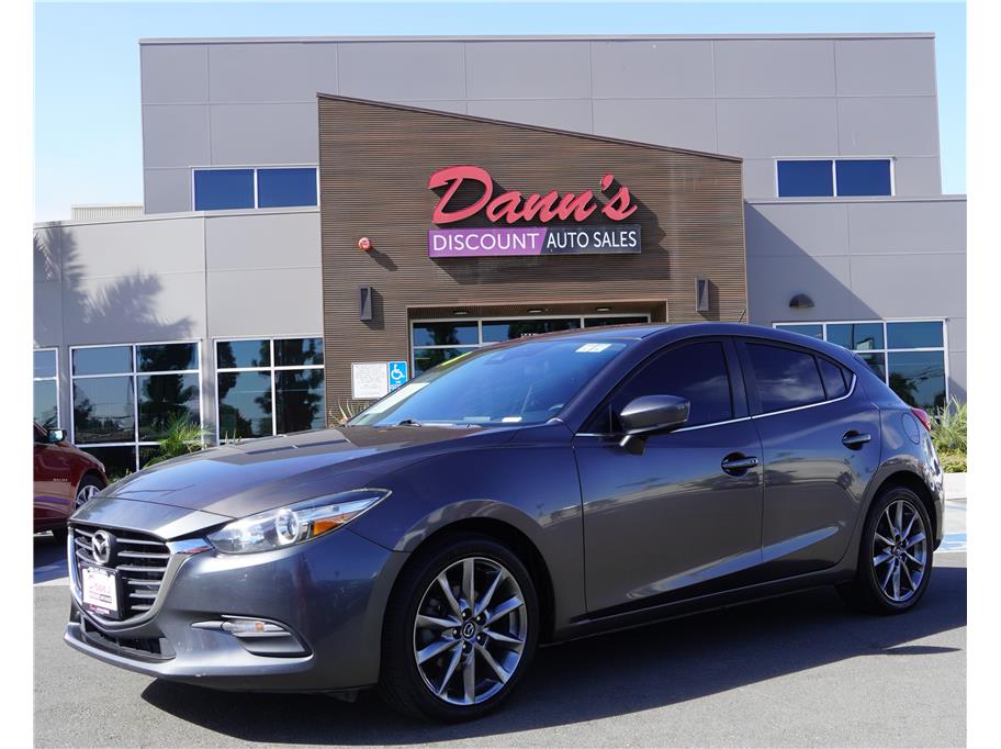 2018 Mazda MAZDA3 Touring Hatchback