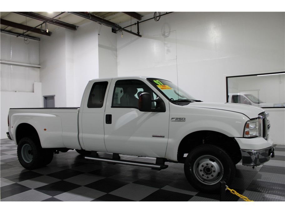 2007 Ford F-250 Super Duty Lariat Super Cab 4WD