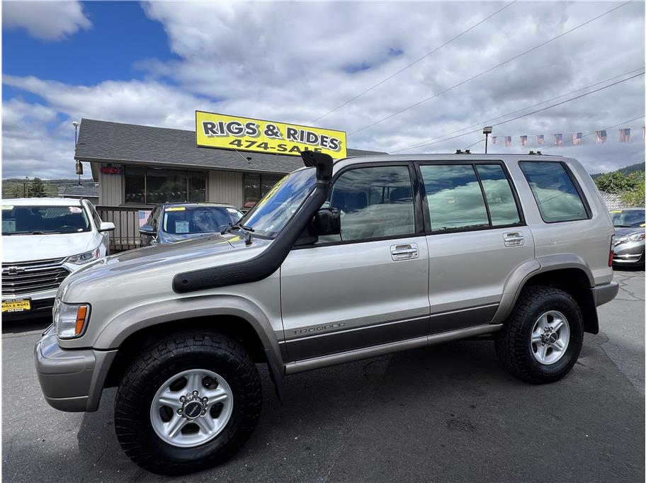 Silver 2002 Isuzu Trooper SUV / Crossover Automatic