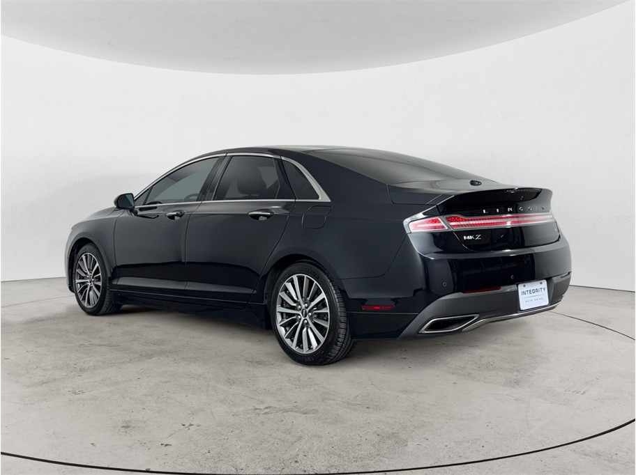 View vehicle photo 3