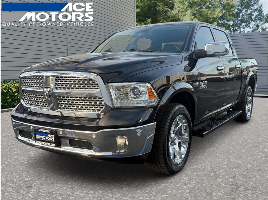2017 RAM 1500 Laramie Crew Cab 4WD