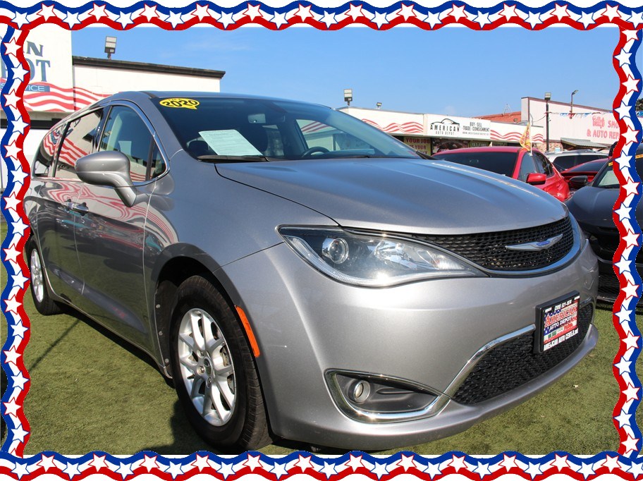 2020 Chrysler Pacifica Touring