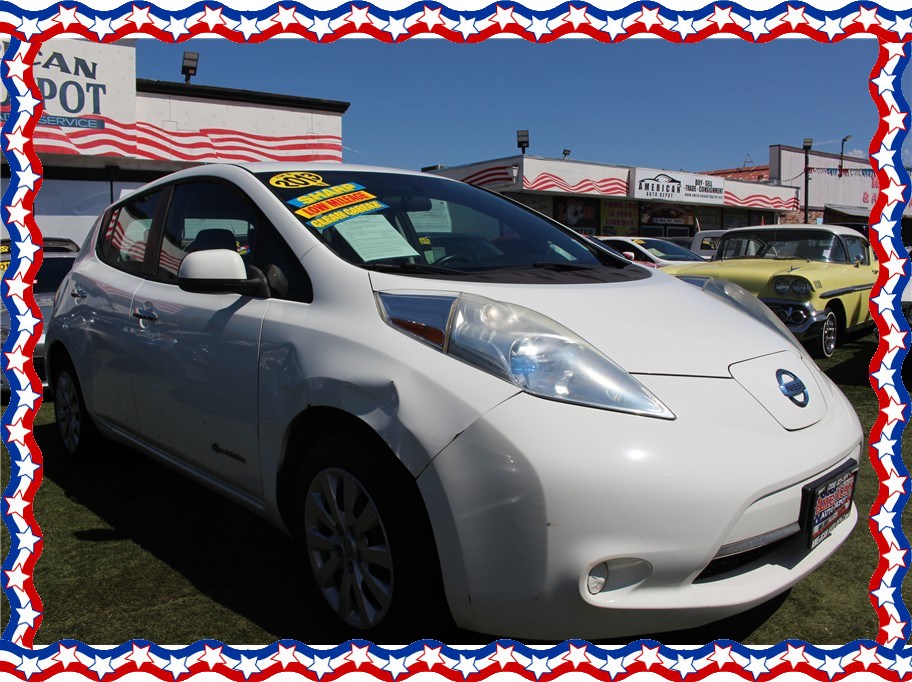 2013 Nissan LEAF S Hatchback 4D