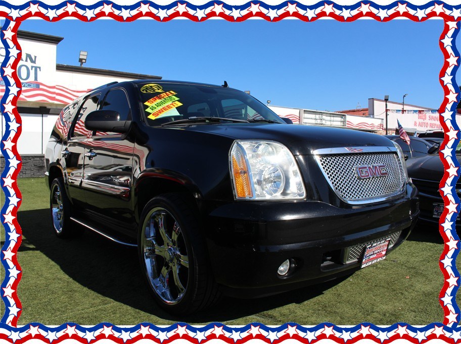 2007 GMC Yukon Denali Sport Utility 4D