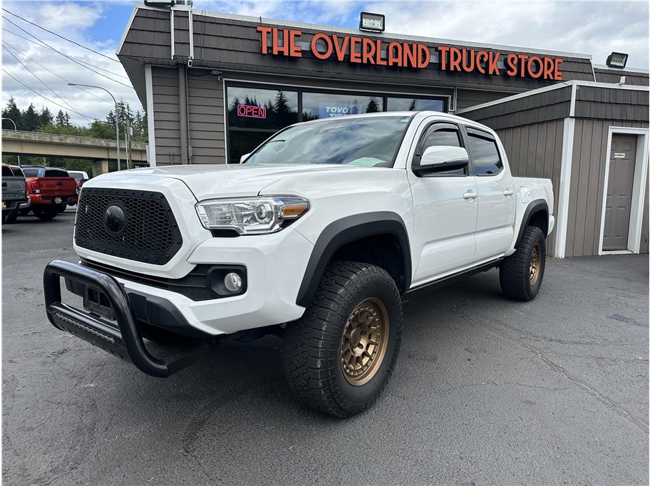 2021 Toyota Tacoma SR5's photo