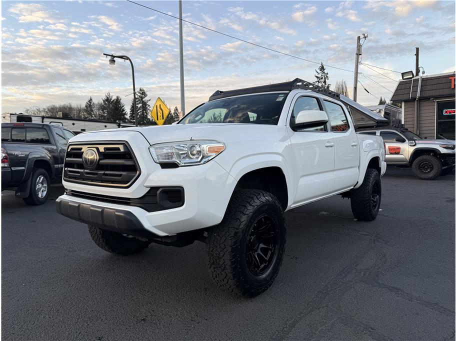 2018 Toyota Tacoma SR's photo