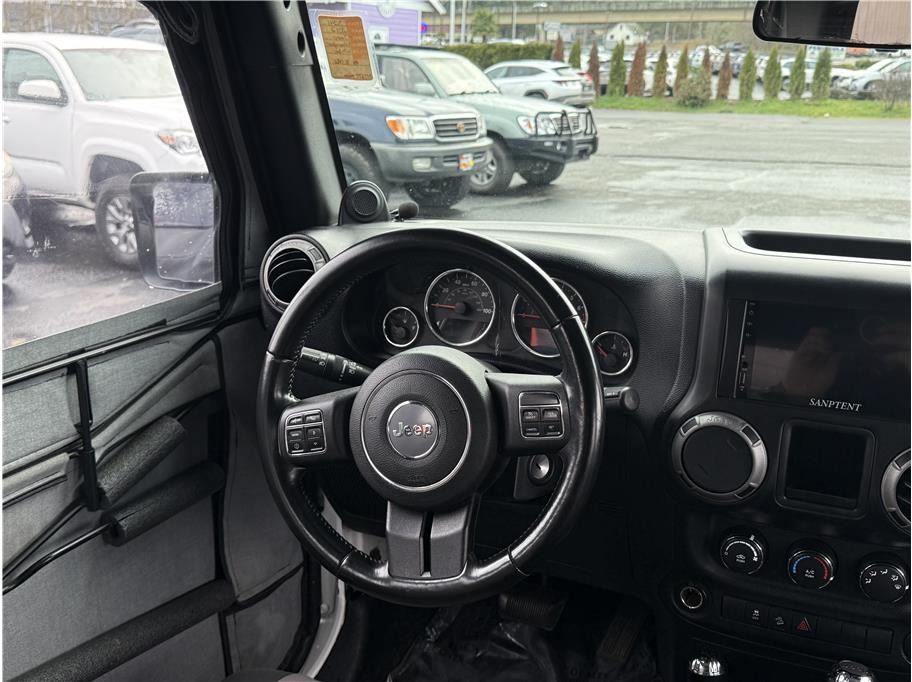 2012 Jeep Wrangler Unlimited Sport - Photo 13