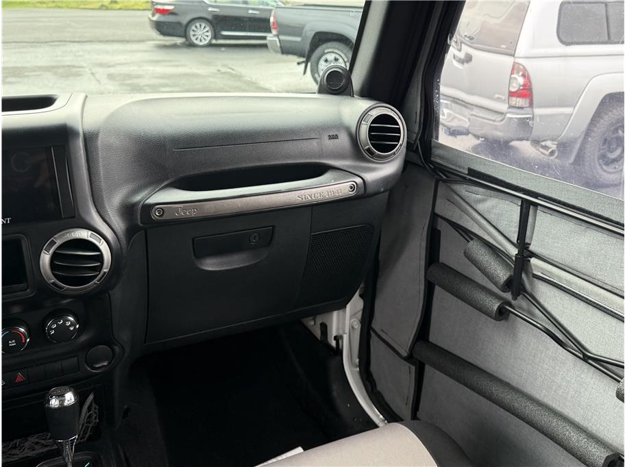 2012 Jeep Wrangler Unlimited Sport - Photo 15