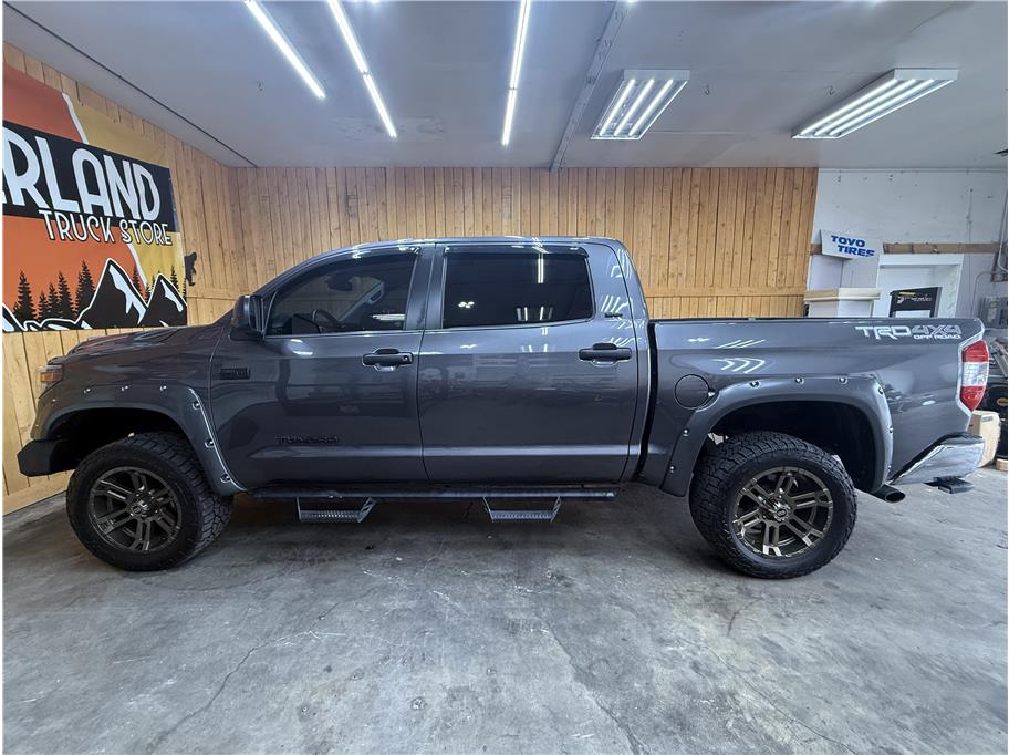2019 Toyota Tundra SR5 - Photo 11