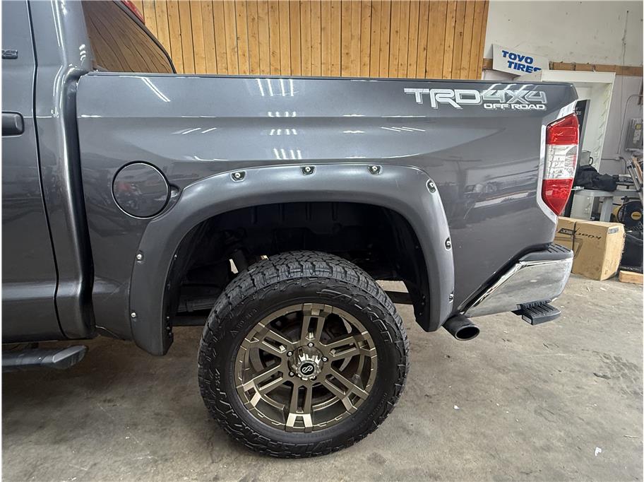 2019 Toyota Tundra SR5 - Photo 12