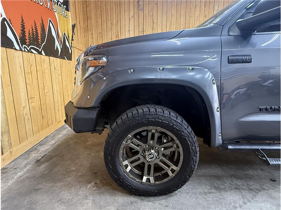2019 Toyota Tundra SR5 - Photo 13