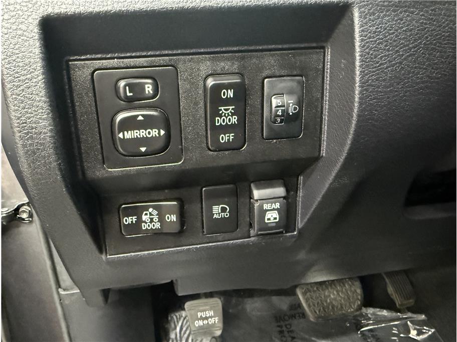 2019 Toyota Tundra SR5 - Photo 18