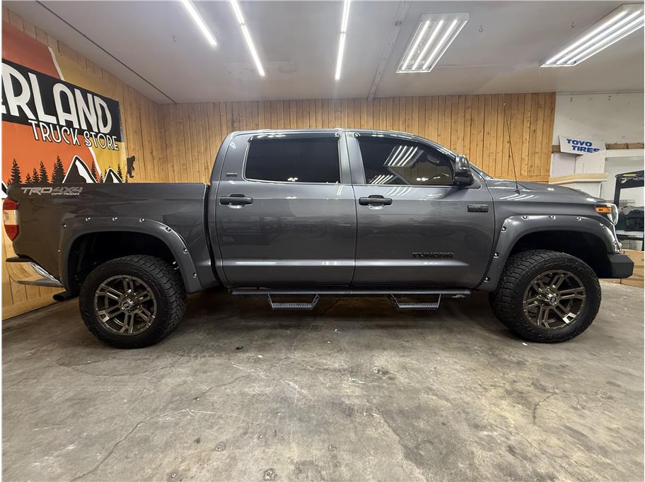 2019 Toyota Tundra SR5 - Photo 3