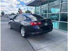 2023 Chevrolet Malibu LS Sedan 4D Thumbnail 4