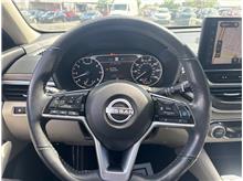 2024 Nissan Altima 2.5 SL Sedan 4D Thumbnail 11