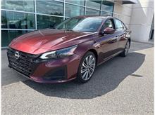 2024 Nissan Altima 2.5 SL Sedan 4D Thumbnail 2
