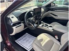 2024 Nissan Altima 2.5 SL Sedan 4D Thumbnail 9