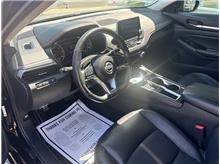 2024 Nissan Altima 2.5 SR Sedan 4D Thumbnail 9