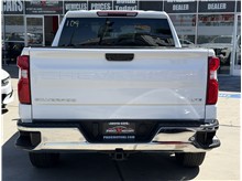 2023 Chevrolet Silverado 1500 Crew Cab LTZ Pickup 4D 5 3/4 ft Thumbnail 5