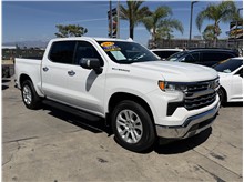 2023 Chevrolet Silverado 1500 Crew Cab LTZ Pickup 4D 5 3/4 ft Thumbnail 8
