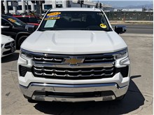 2023 Chevrolet Silverado 1500 Crew Cab LTZ Pickup 4D 5 3/4 ft Thumbnail 9