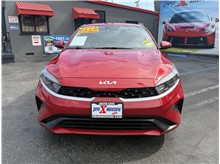 2024 Kia Forte LXS Sedan 4D Thumbnail 2