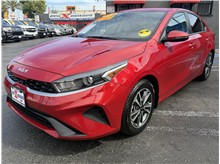 2024 Kia Forte LXS Sedan 4D Thumbnail 3